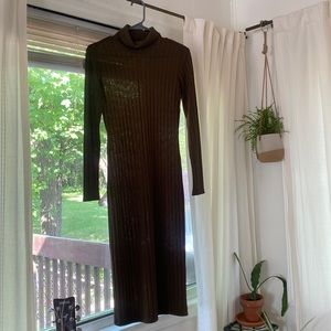 H&M. Olive Green. Mockneck Dress. Size Small.